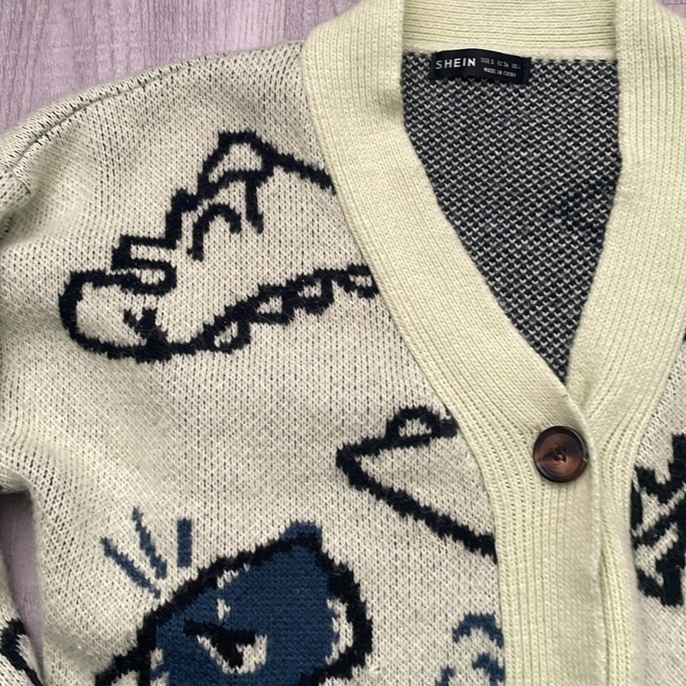 Women’s dinosaur cardigan - Picture 2 of 4